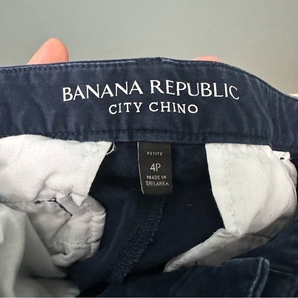 Banana Republic | City Chino Shorts | Size 4P Navy Blue - Picture 4 of 11